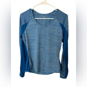 Athleta Running Wild Mix Crew Long Sleeve Top Blue Colorblock Size Medium